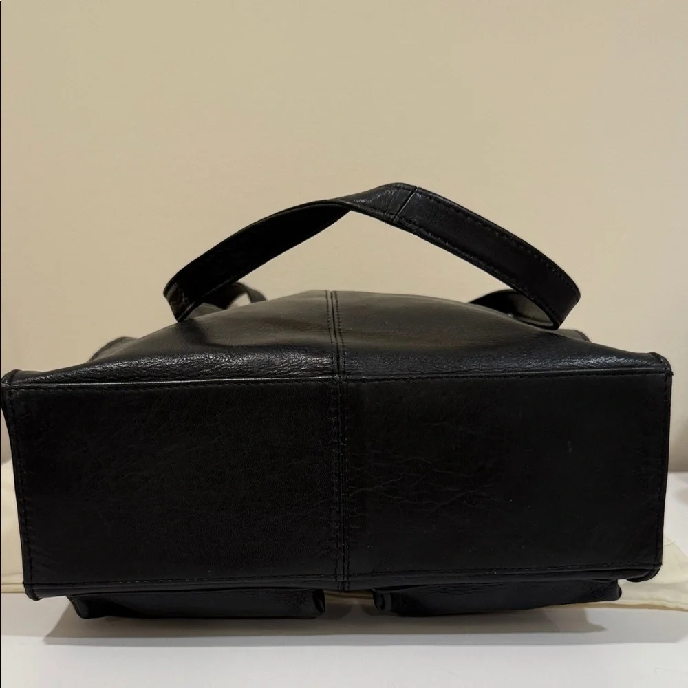 *HOBO Classic Black Messenger Bag Handbag - Picture 6 of 8